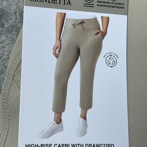 Mondetta Women's XXL High-Rise Capri Feather Gray e0920